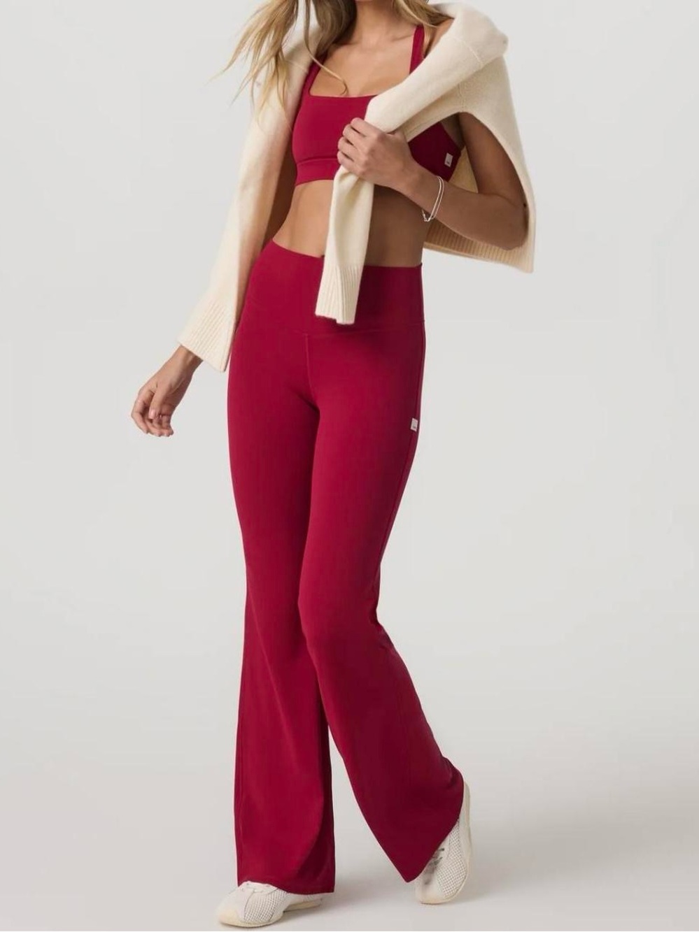 Vuori Matching Set sports bra and flat leggings ☮️